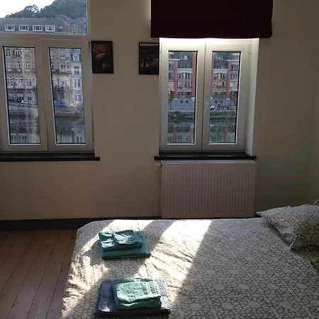 萨克斯旅馆 迪南