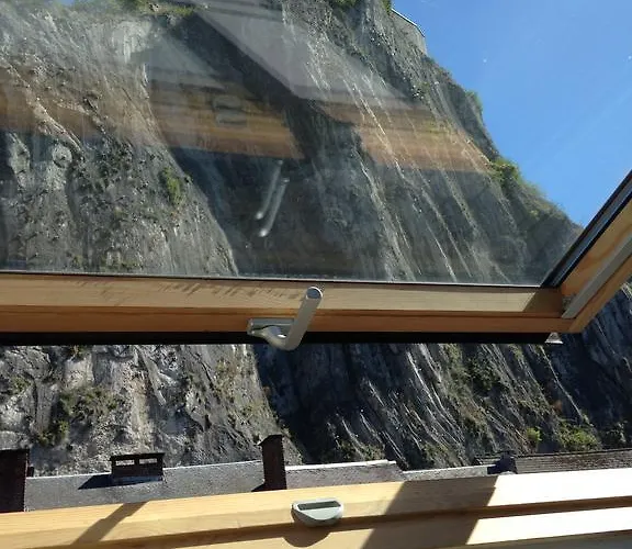 Les Voisins De Mr Sax