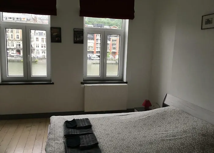 Les Voisins De Mr Sax